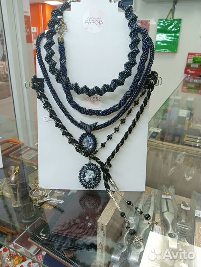 Колье жгут из бисера