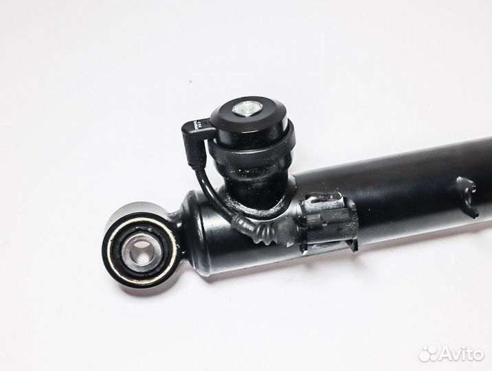 Задний левый амортизатор audi A4, A5 активный CDC