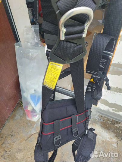 Страховочная система привязь обвязка