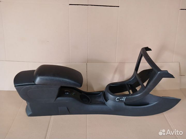 Подлокотник Citroen C4