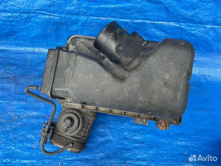 Корпус воздушного фильтра Toyota Sienna XL20 3.3 L