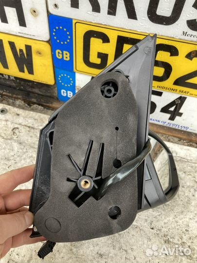 Зеркало правое Volkswagen Polo