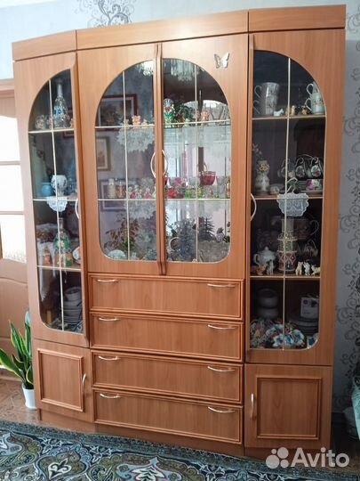 Буфеты и серванты