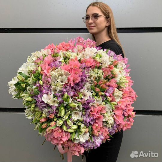 Букет альстромерий