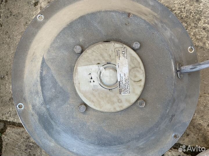 Двигатель для вытяжки