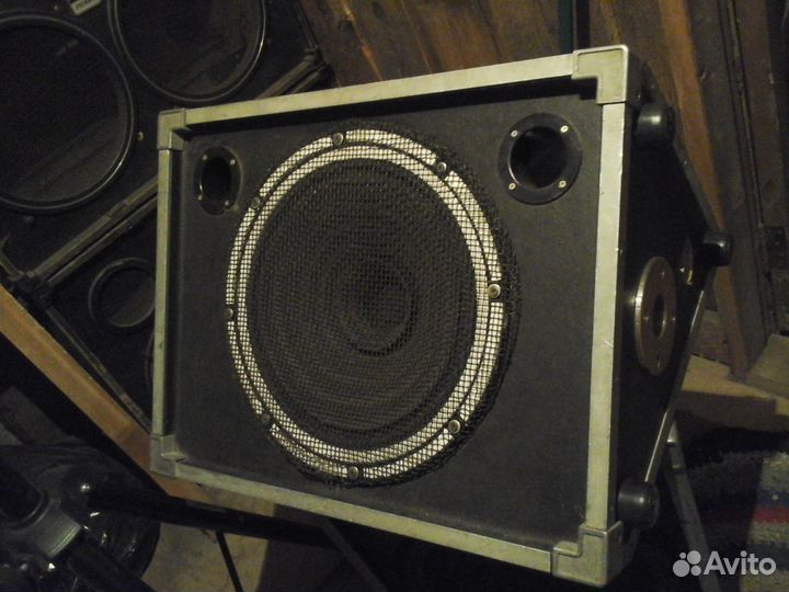 Сценические мониторы 