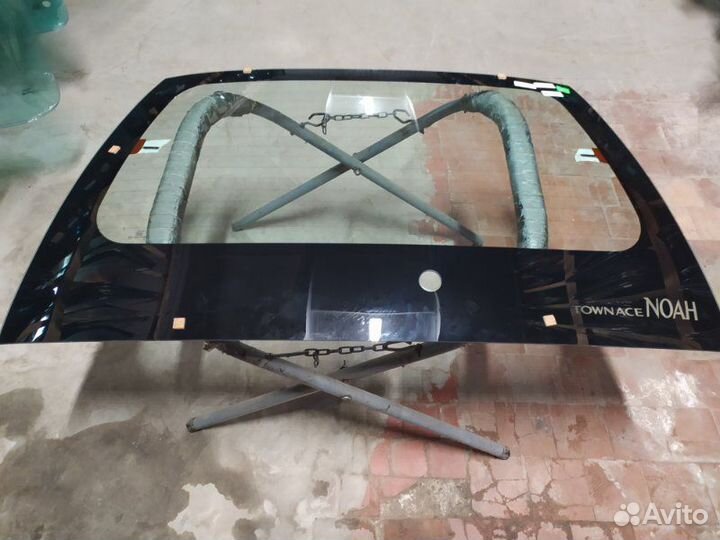 Стекло заднее Toyota Town Ace Noah SR50G 1996-2001