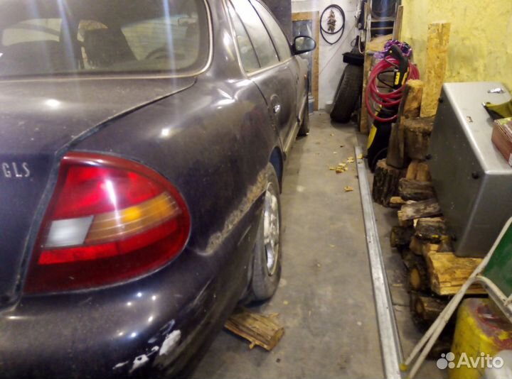 Hyundai Sonata, 1998