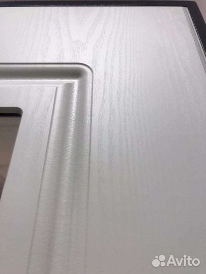 Дверь 100 мм зеркало с установкой