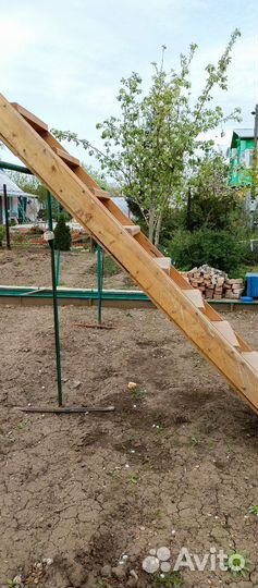 Лестница деревянная для дома