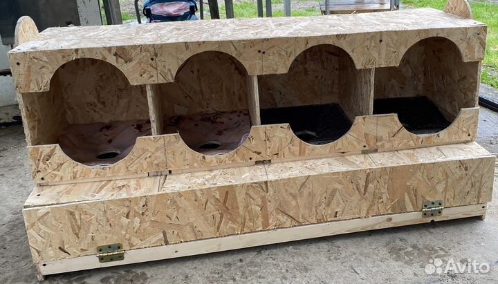 Гнездо для кур с яйцесборником