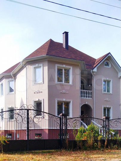Коттедж 250 м² на участке 8 сот.
