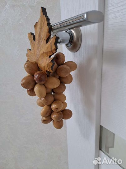 Виноград из дерева