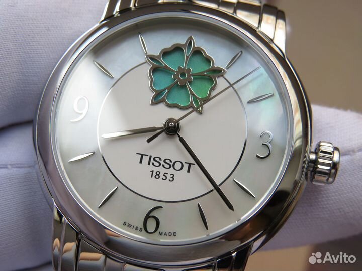 Женские часы Tissot Lady Heart Flower Swiss