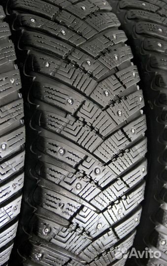 Goodyear UltraGrip Ice 235/60 R18 107T