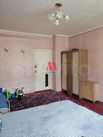 Комната 36,5 м² в 3-к., 4/4 эт.