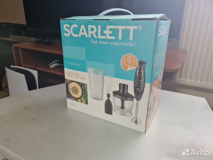 Погружной блендер Scarlett SC-HB42F05