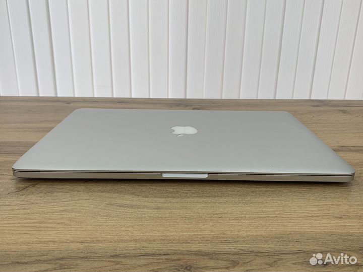 MacBook Pro 15 Retina Core i7 /8/256 gb