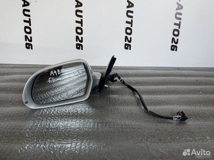 Зеркало левое Audi A4 B8 2.0 tfsi multitronic