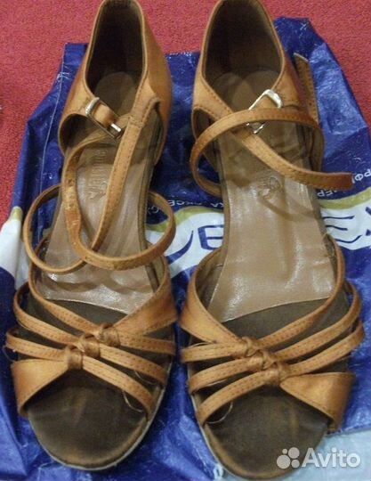 Туфли бальные для девочки