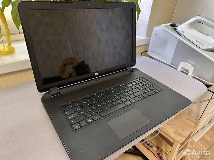 Ноутбук HP 17 дюймов