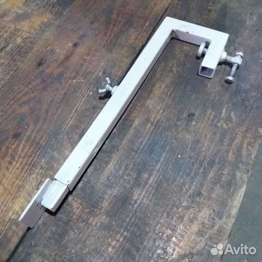 Кронштейн для датчика эхолота