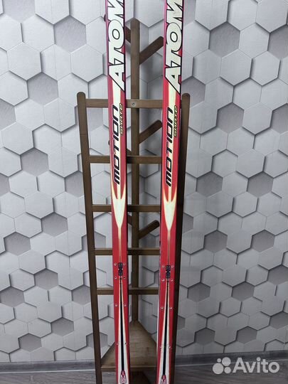 Лыжи беговые коньковые atomic