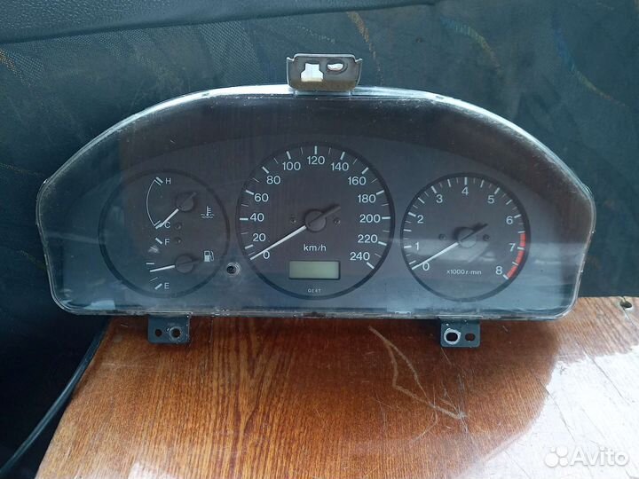 Панель щиток приборов Mazda 626 GF