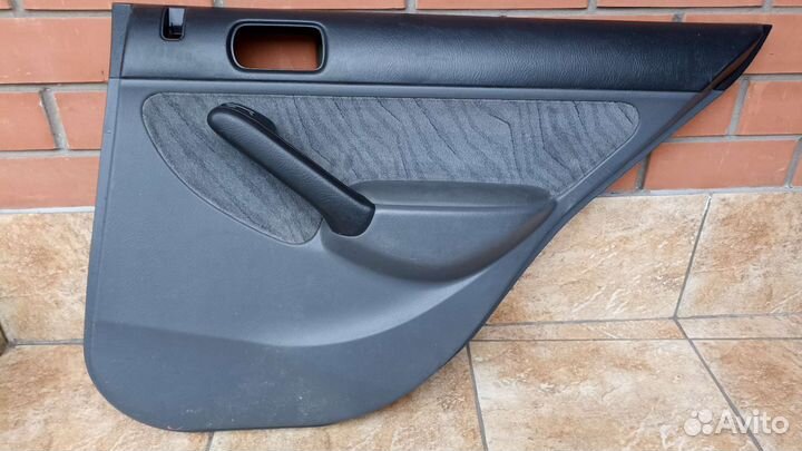 Honda Civic Ferio Обшивка задней правой двери
