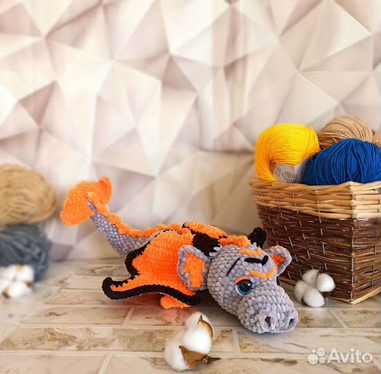 Вязаная игрушка Дракоша