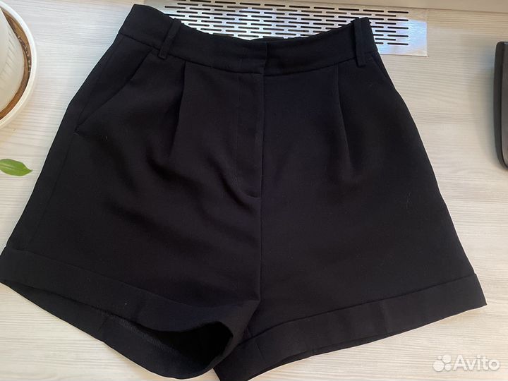 Шорты бермуды lime