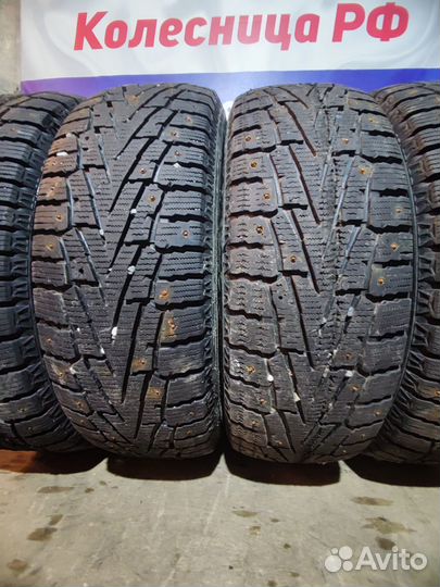 Roadstone Winguard WinSpike SUV 235/65 R17