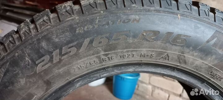 Pirelli Ice Zero 2 215/65 R16 102T