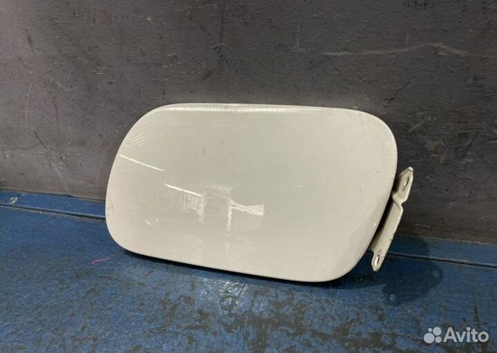 Лючок бензобака Volkswagen Touareg GP