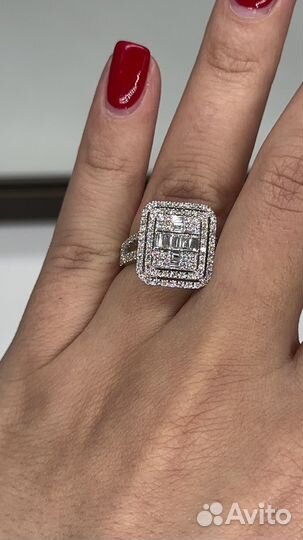 Золотое кольцо с бриллиантами