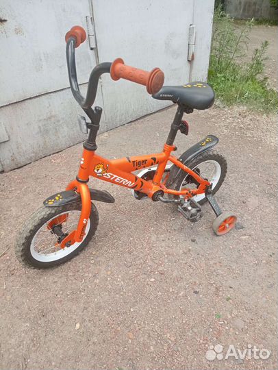 Велосипед детский четырехколесный