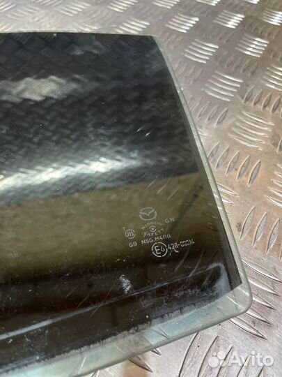 Стекло заднее левое Mazda 6 Gh седан 2008
