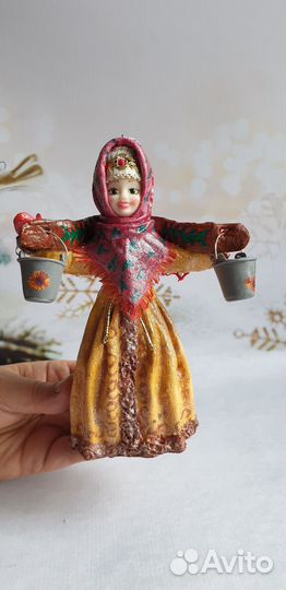 Девушка с коромыслом ватная ёлочная игрушка