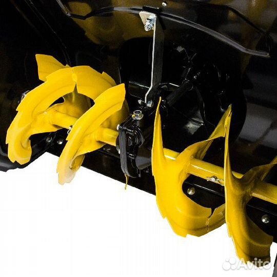 Снегоуборщик бензиновый champion ST 661