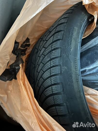 Michelin Pilot Alpin PA4 265/35 R20 99W