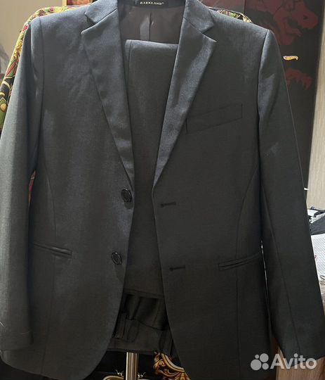 Школьный костюм для мальчика серый 146