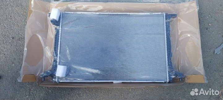 Радиатор двс Audi Audi A4 crtc 2015-2022