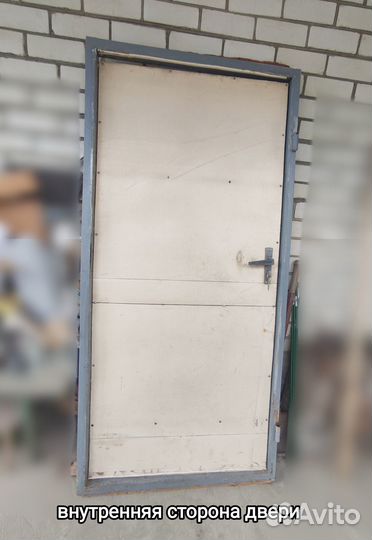Дверь входная металлическая правая бу