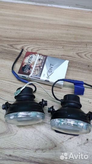 Фары туманки с лампочками в рабочем состояний