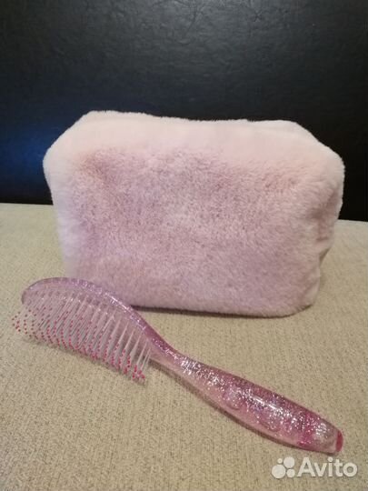 Косметичка, расчёска