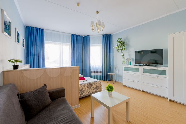 2-к. квартира, 60 м², 1/4 эт.
