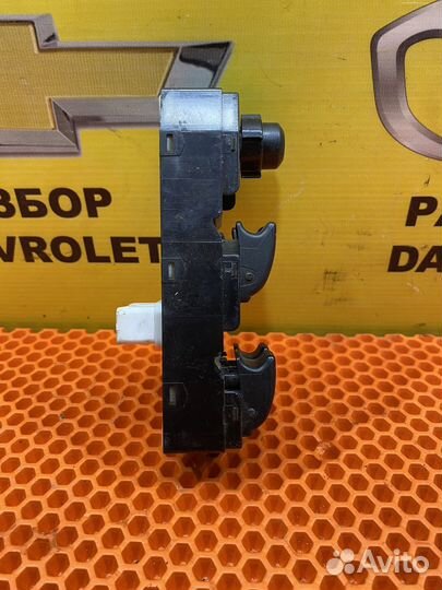 Блок кнопок стеклоподъемника шевроле лачетти