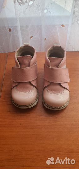 Ботинки демисезонные для девочки 23 р. кожаные