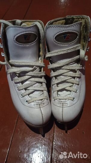 Фигурные коньки Riedell