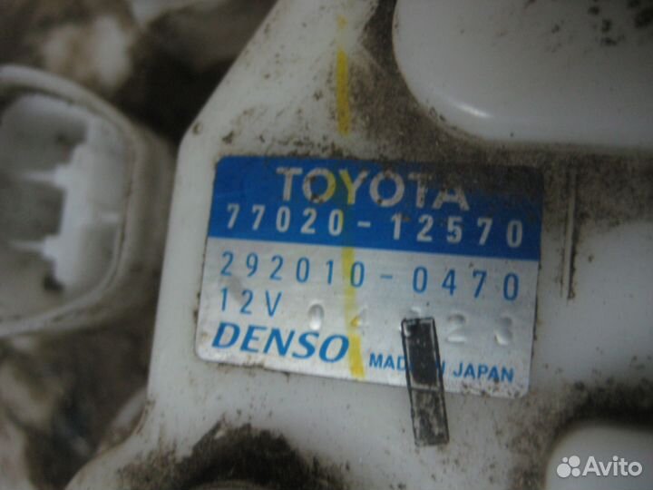 Насос топливный Toyota Corolla e15 150